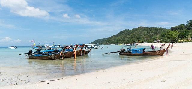 Phi Phi Island - paisagem turística