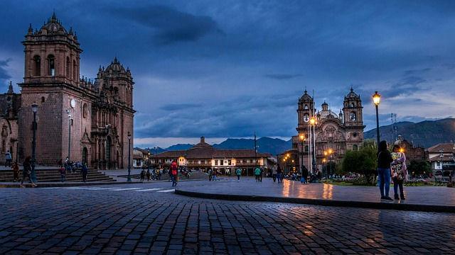 Catedral de Cusco à noite no Peru